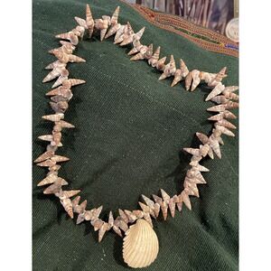 Handmade Shell Necklace‎ Pullover 16"